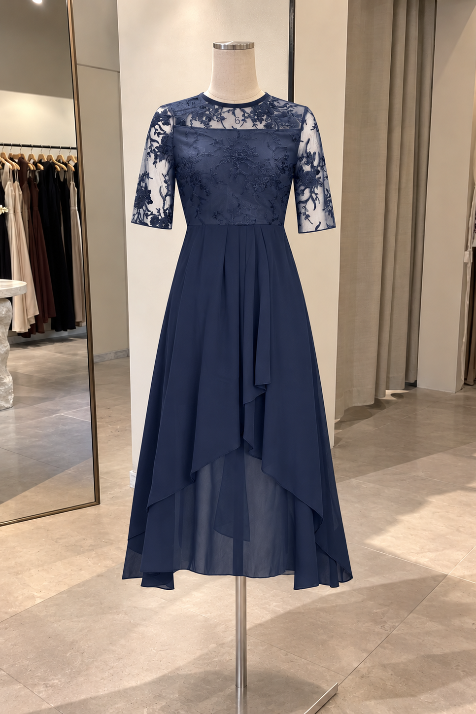 Vestido Largo de Gasa con Encaje