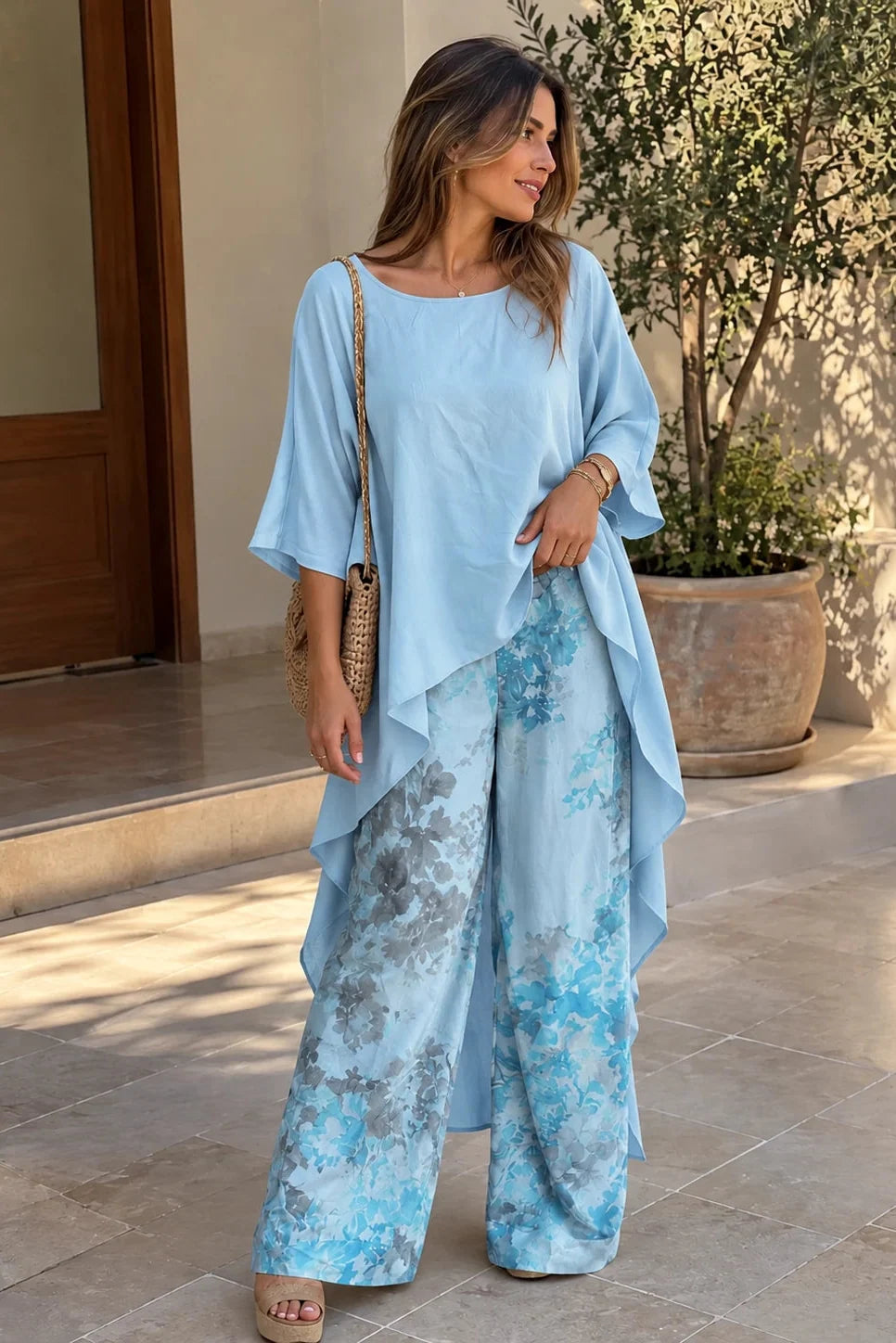 Conjunto Asimétrico de Dos Piezas con Estampado Floral