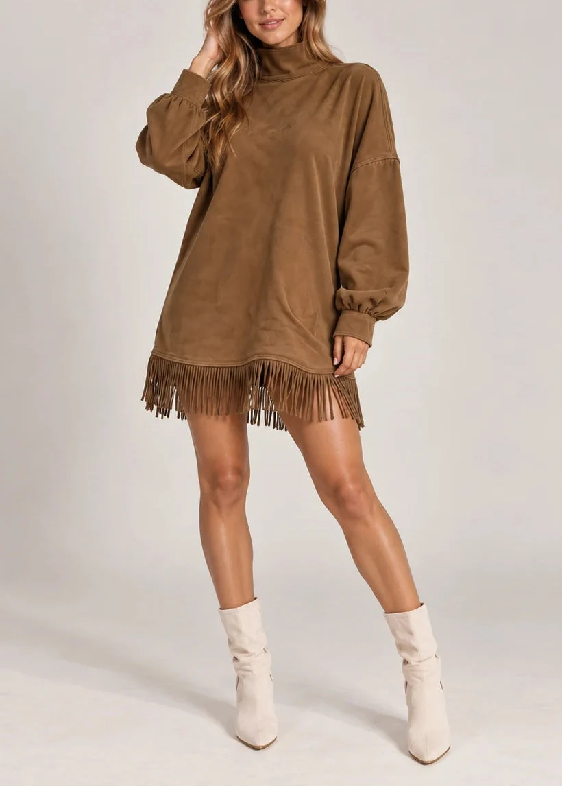 Renata™ | Minivestido de Gamuza con Flecos y Cuello Alto